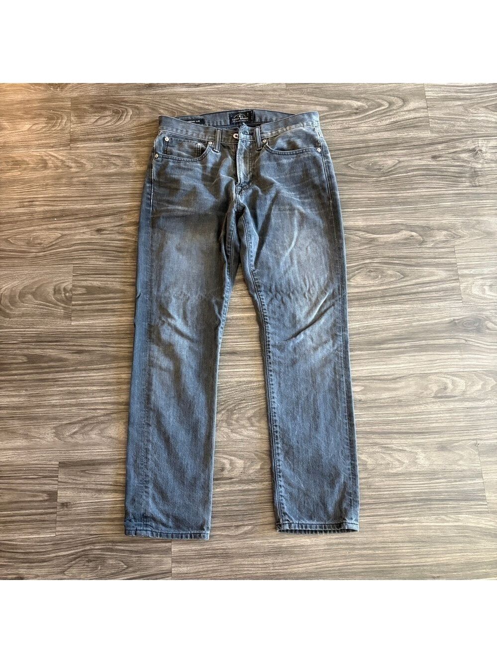 Lucky Brand Mens 121 Heritage Straight Jeans in Classic Gray